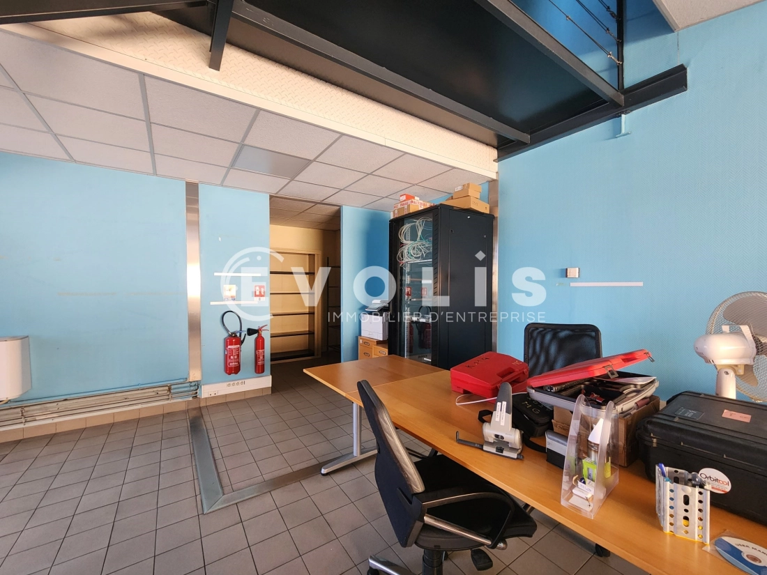 Photo 14 – location Entrepôts / activités	VAULX EN VELIN (69120)