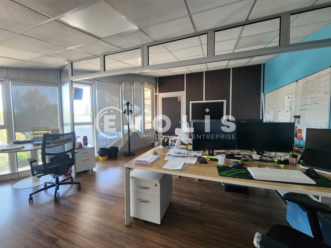 Photo 10 – location Entrepôts / activités	VAULX EN VELIN (69120)