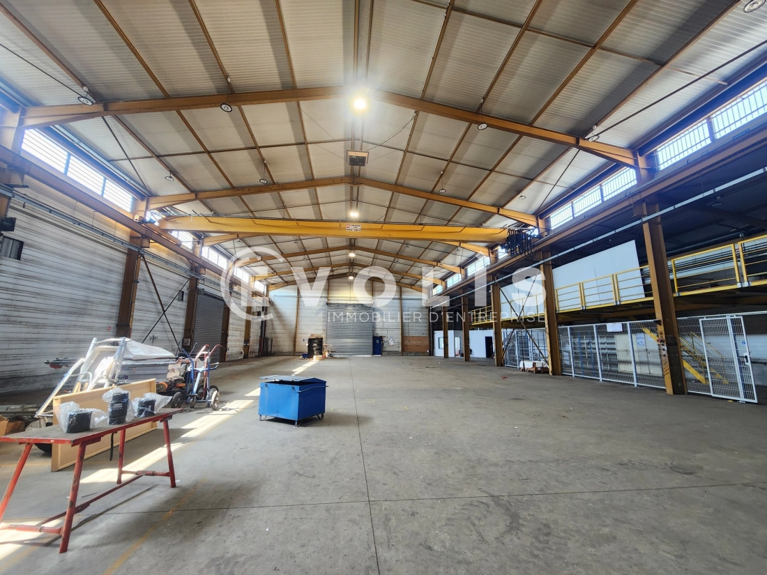 Photo 4 – location Entrepôts / activités	VAULX EN VELIN (69120)