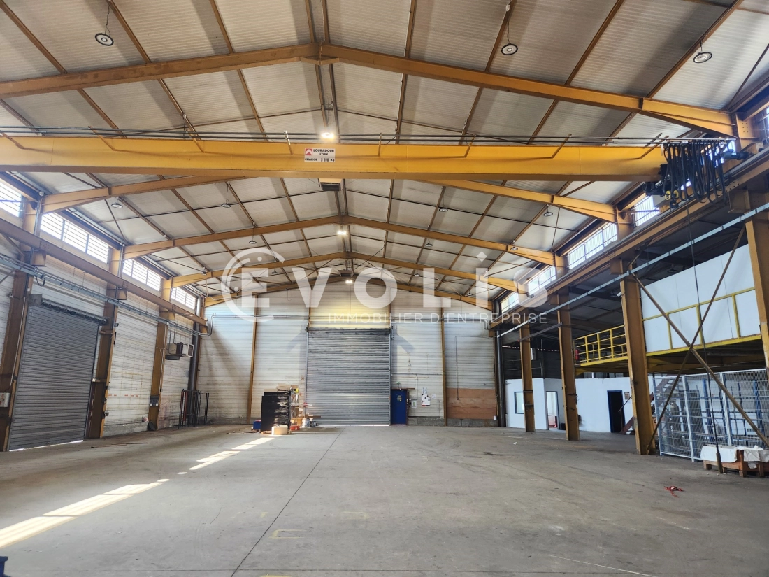 Photo 6 – location Entrepôts / activités	VAULX EN VELIN (69120)