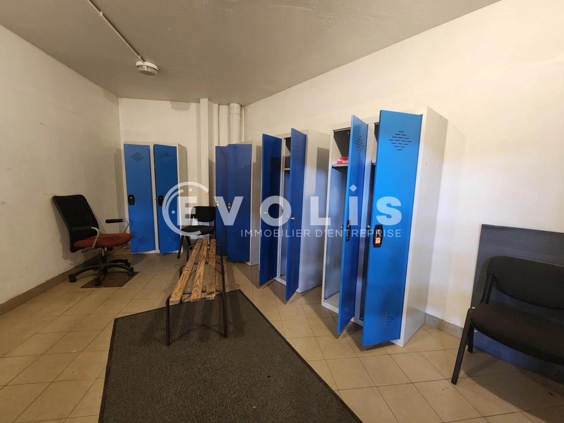 Photo 7 – location Entrepôts / activités	VAULX EN VELIN (69120)