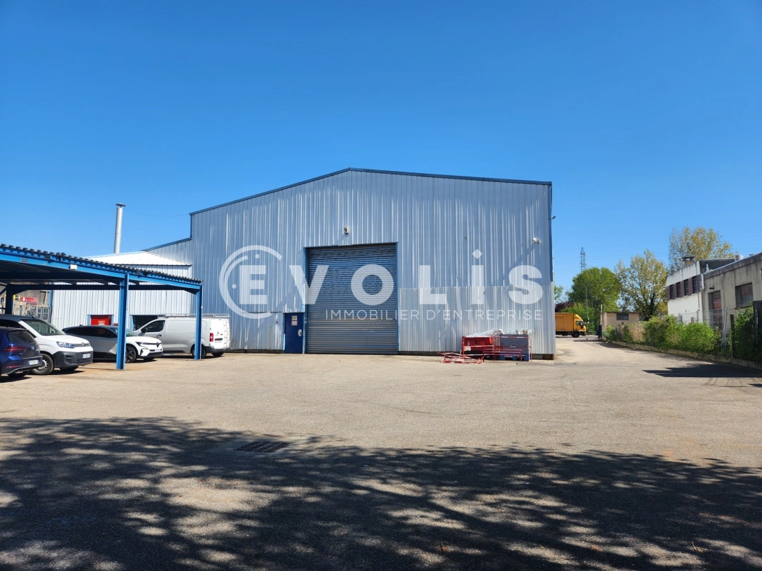 Photo 3 – location Entrepôts / activités	VAULX EN VELIN (69120)