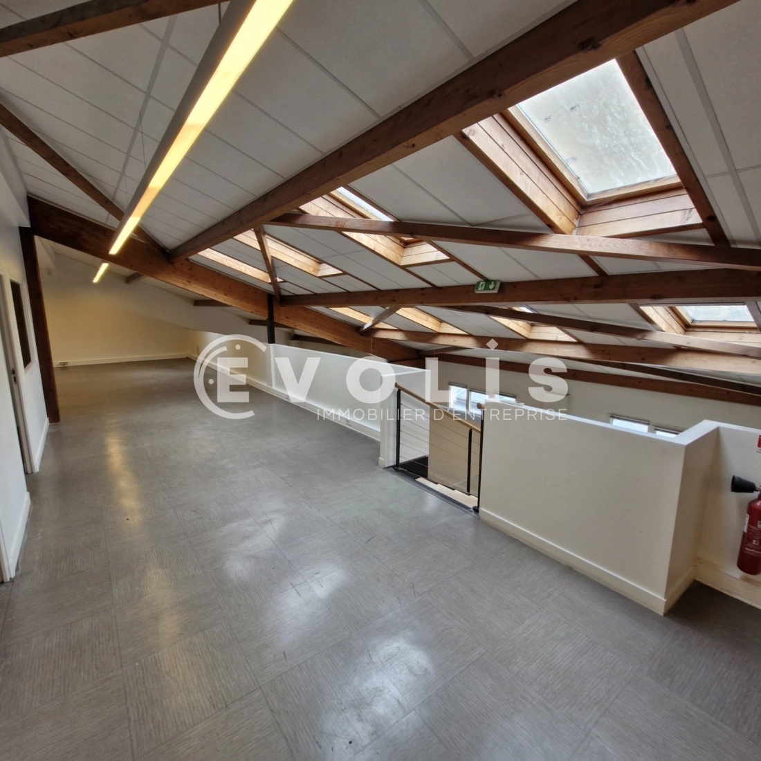 Photo 8 – location bureaux	MONTREUIL (93100)