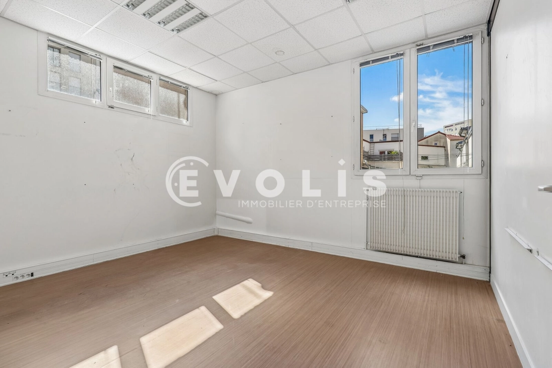 Photo 2 – location bureaux	MONTREUIL (93100)