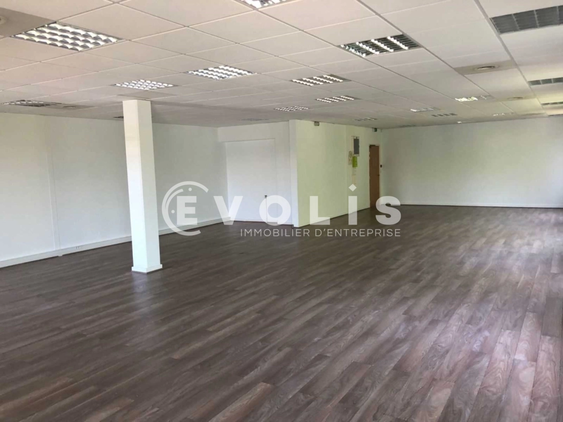 Photo 2 – location bureaux	MONTEVRAIN (77144)