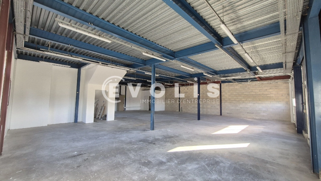 Photo 2 – location Entrepôts / activités	CHANTELOUP EN BRIE (77600)