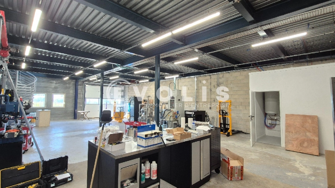 Photo 5 – location Entrepôts / activités	CHANTELOUP EN BRIE (77600)