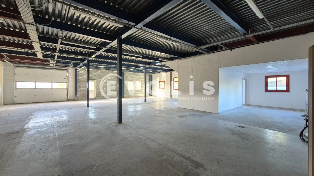 Photo 1 – location Entrepôts / activités	CHANTELOUP EN BRIE (77600)