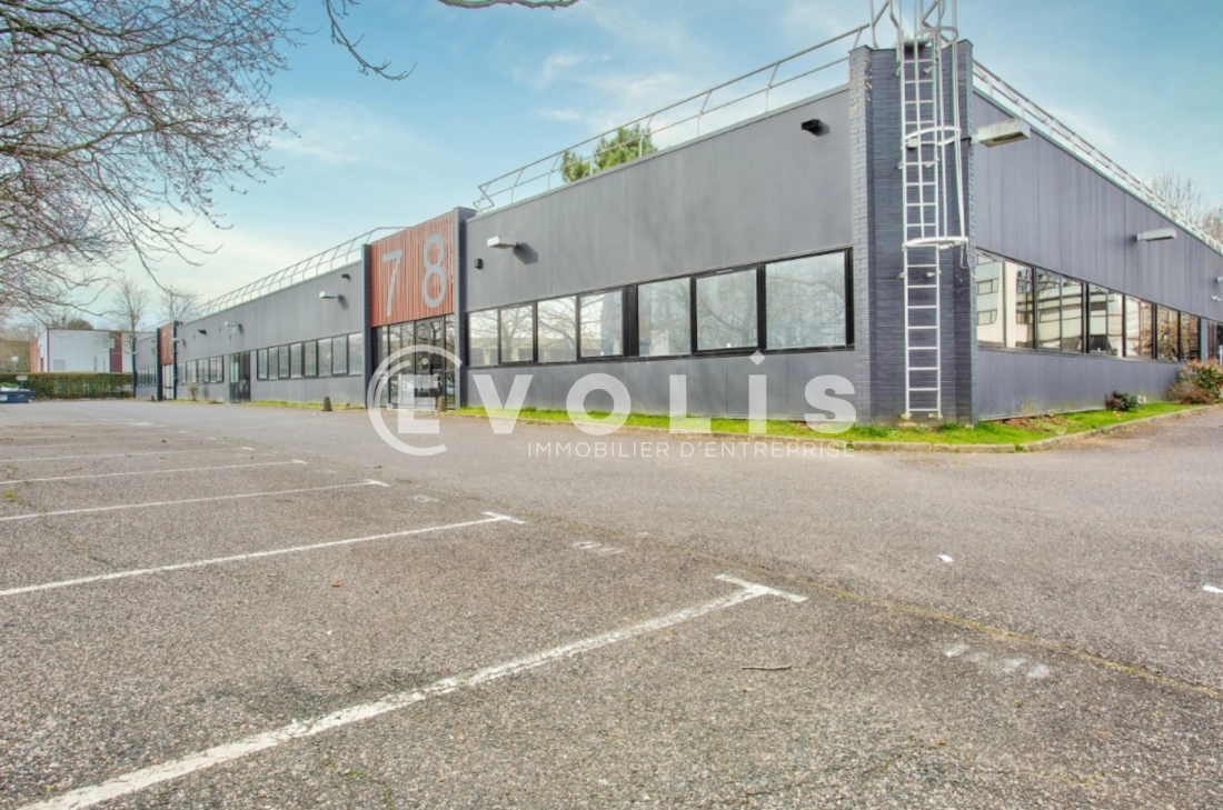 Photo 2 – location Entrepôts / activités	VILLEBON SUR YVETTE (91140)