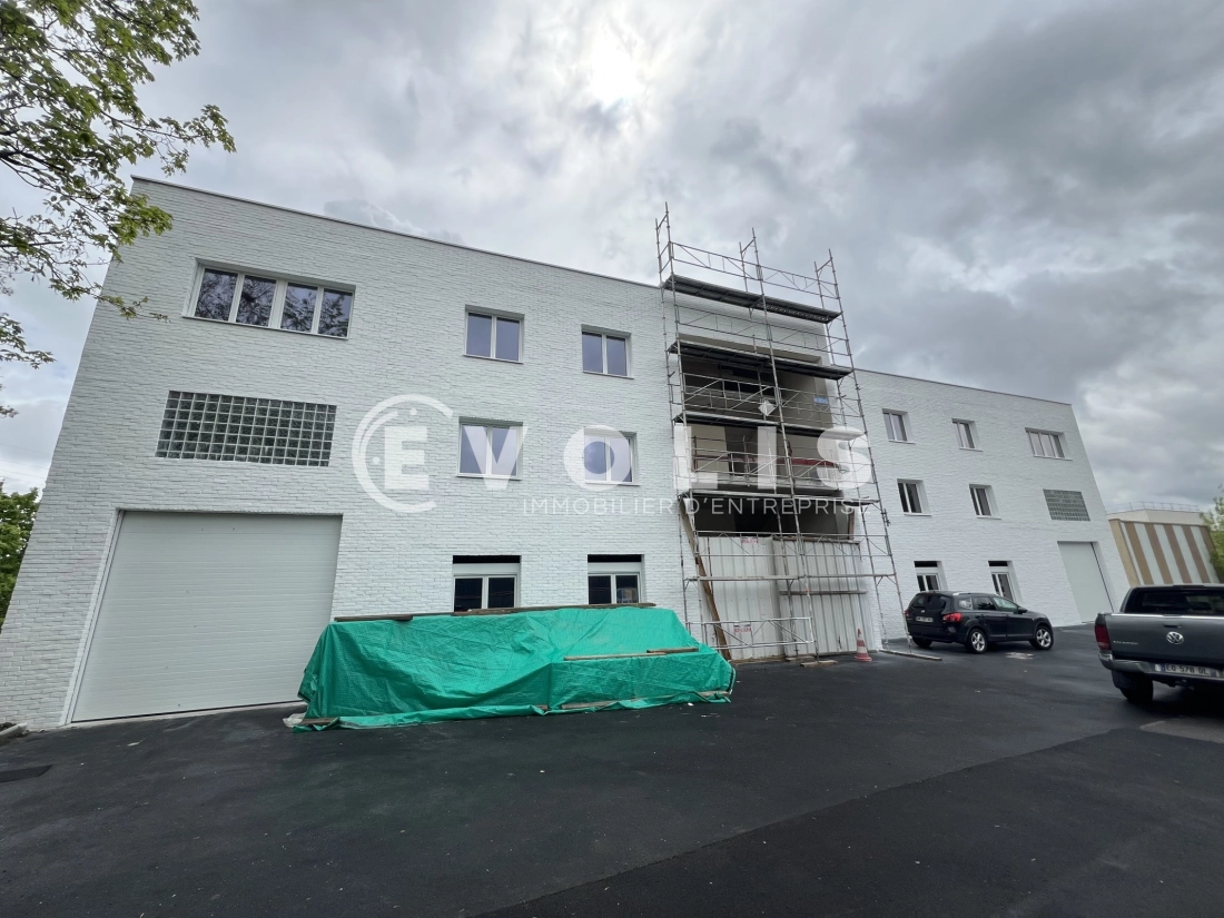 Photo 2 – location Entrepôts / activités	NEUILLY SUR MARNE (93330)