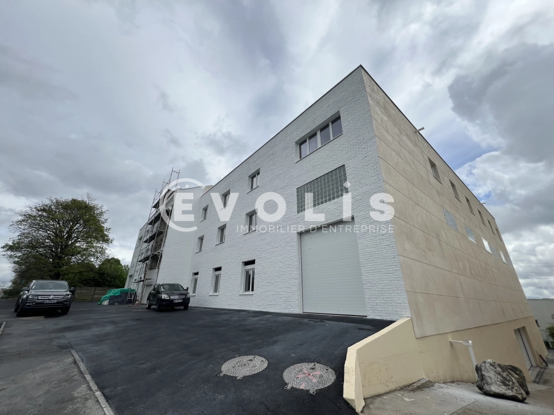 Photo 1 – location Entrepôts / activités	NEUILLY SUR MARNE (93330)
