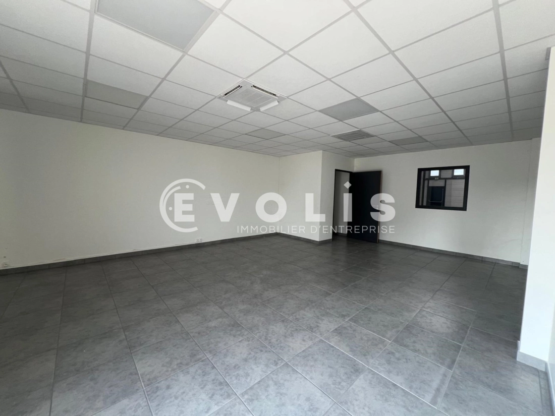 Photo 8 – location Entrepôts / activités	CORBAS (69960)