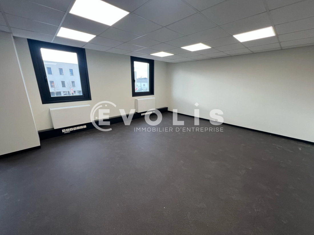 Photo 6 – location Entrepôts / activités	DARDILLY (69570)