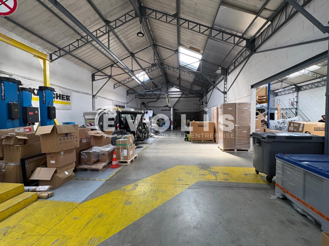 Photo 3 – location Entrepôts / activités	VENISSIEUX (69200)