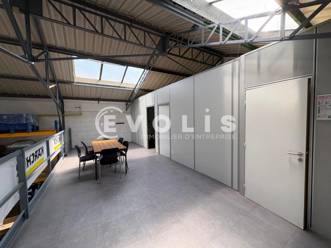 Photo 7 – location Entrepôts / activités	VENISSIEUX (69200)