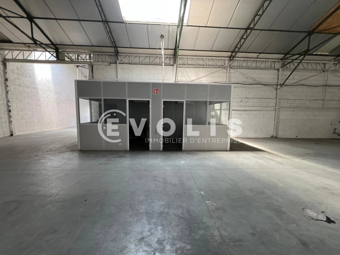 Photo 10 – location Entrepôts / activités	VENISSIEUX (69200)