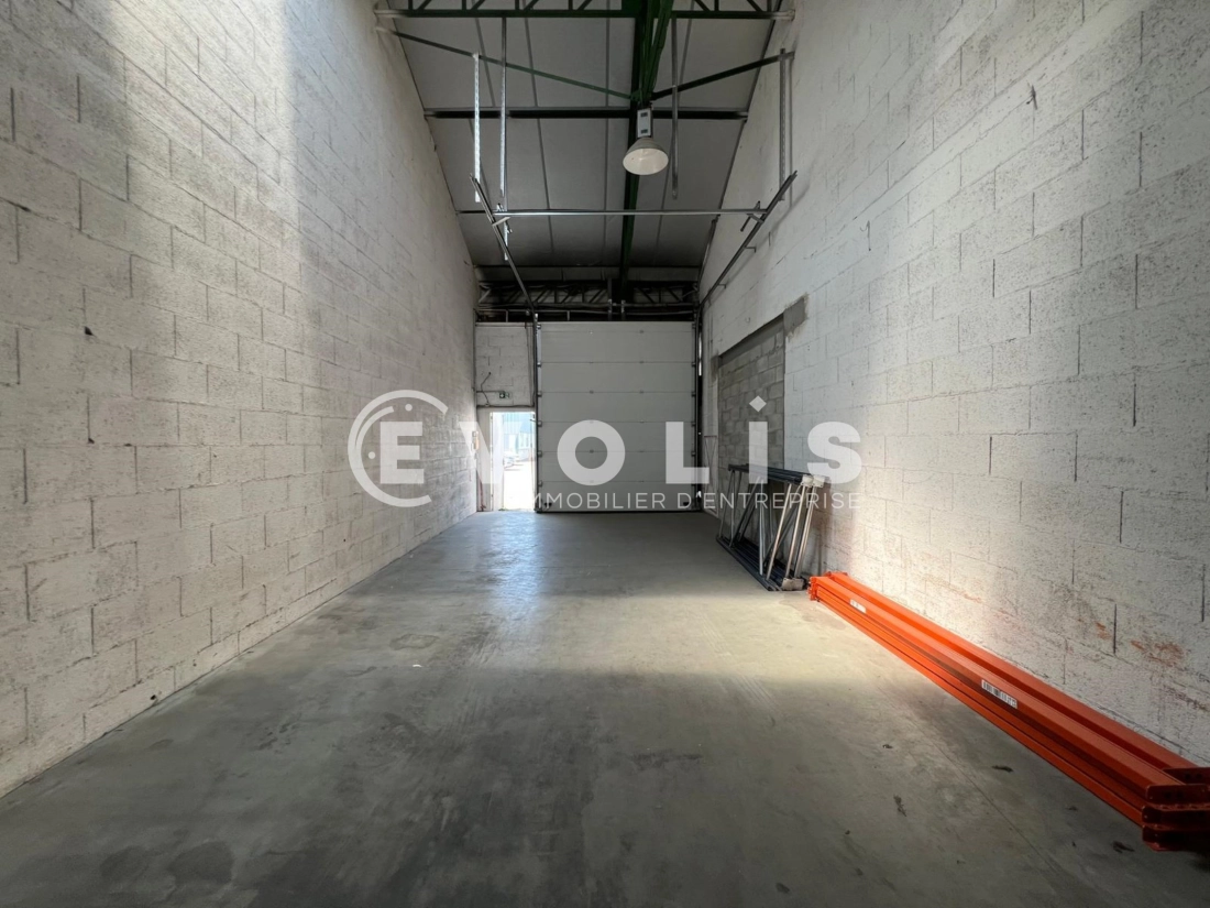 Photo 8 – location Entrepôts / activités	VENISSIEUX (69200)