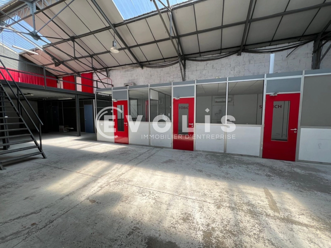 Photo 13 – location Entrepôts / activités	VENISSIEUX (69200)