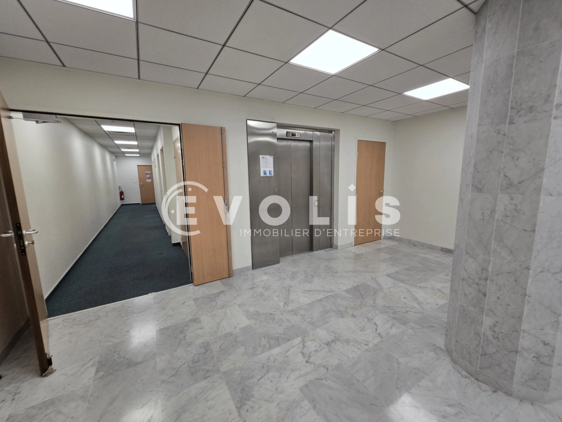 Photo 8 – location bureaux	SAINT AUBIN (91190)