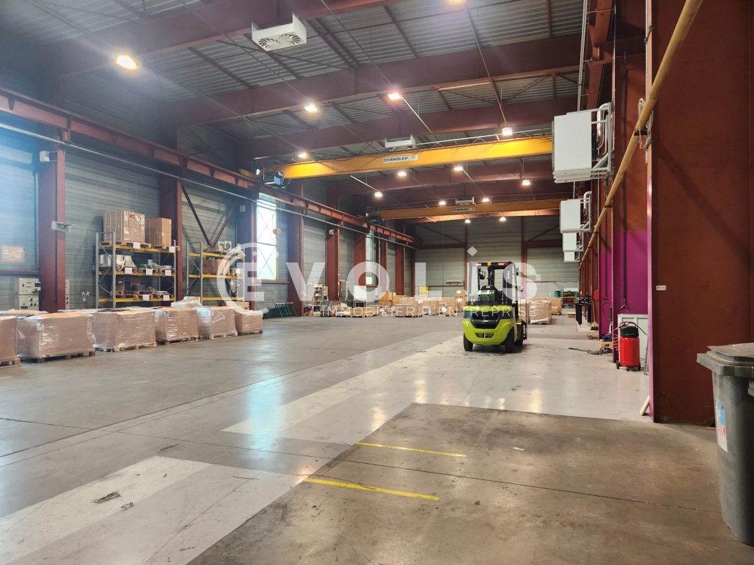 Photo 10 – location Entrepôts / activités	VAULX EN VELIN (69120)