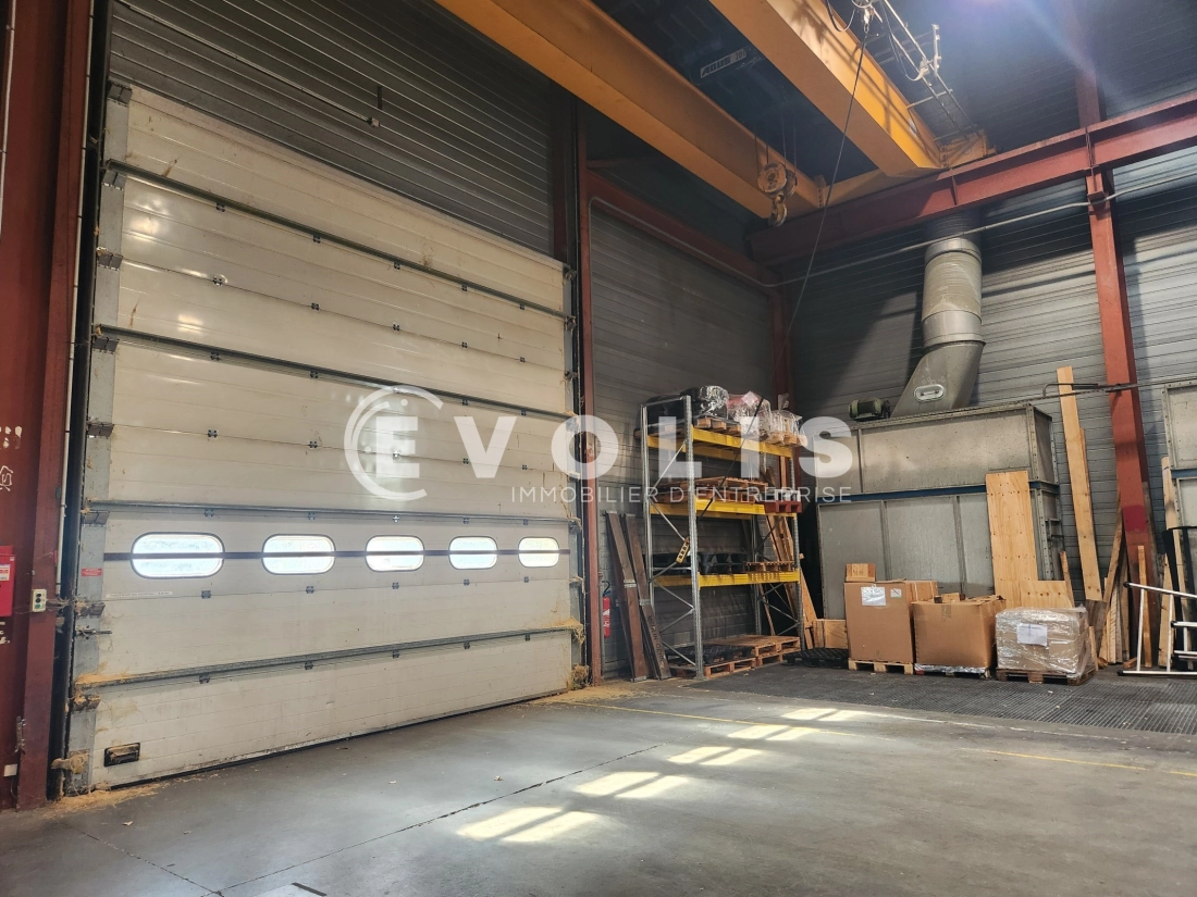Photo 8 – location Entrepôts / activités	VAULX EN VELIN (69120)