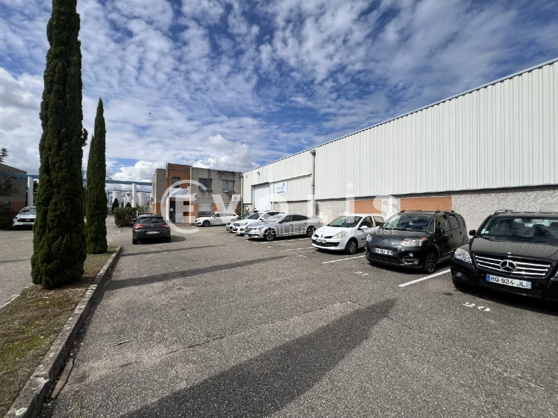 Photo 6 – location Entrepôts / activités	CHASSIEU (69680)