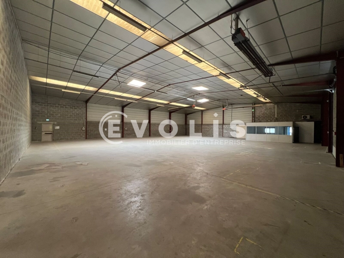 Photo 5 – location Entrepôts / activités	CHASSIEU (69680)