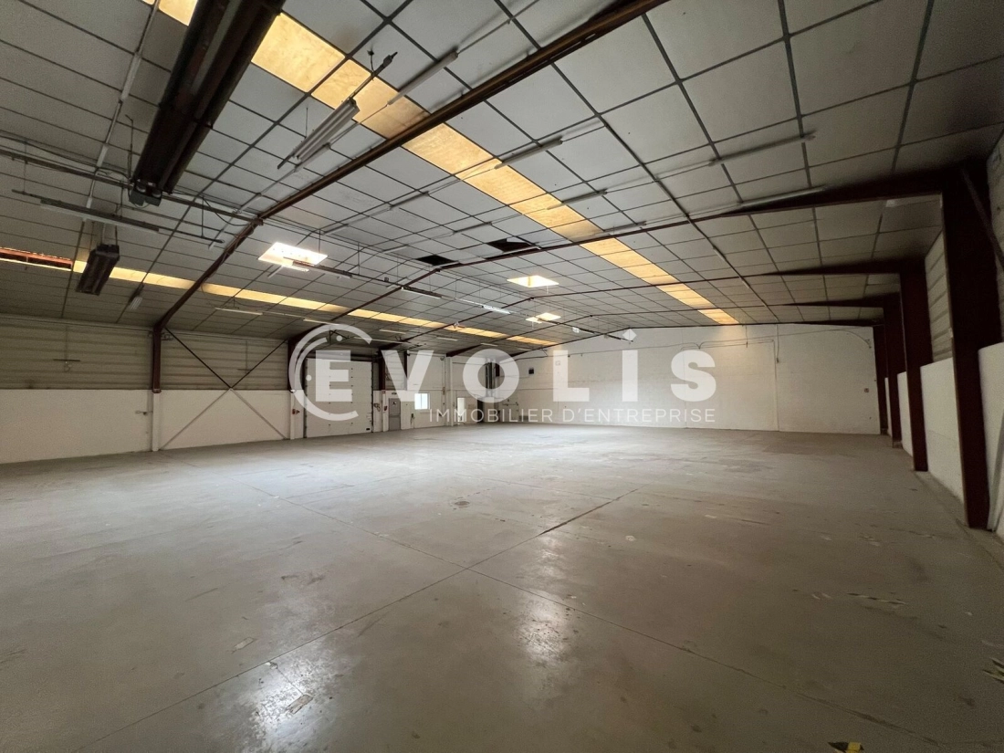 Photo 6 – location Entrepôts / activités	CHASSIEU (69680)