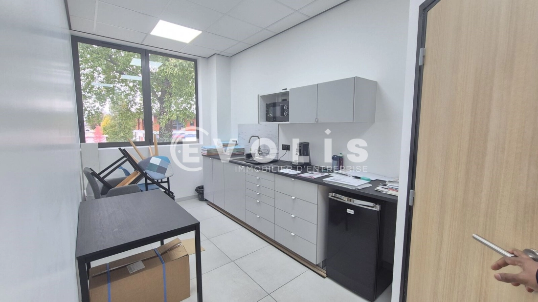 Photo 9 – location bureaux	SERRIS (77700)