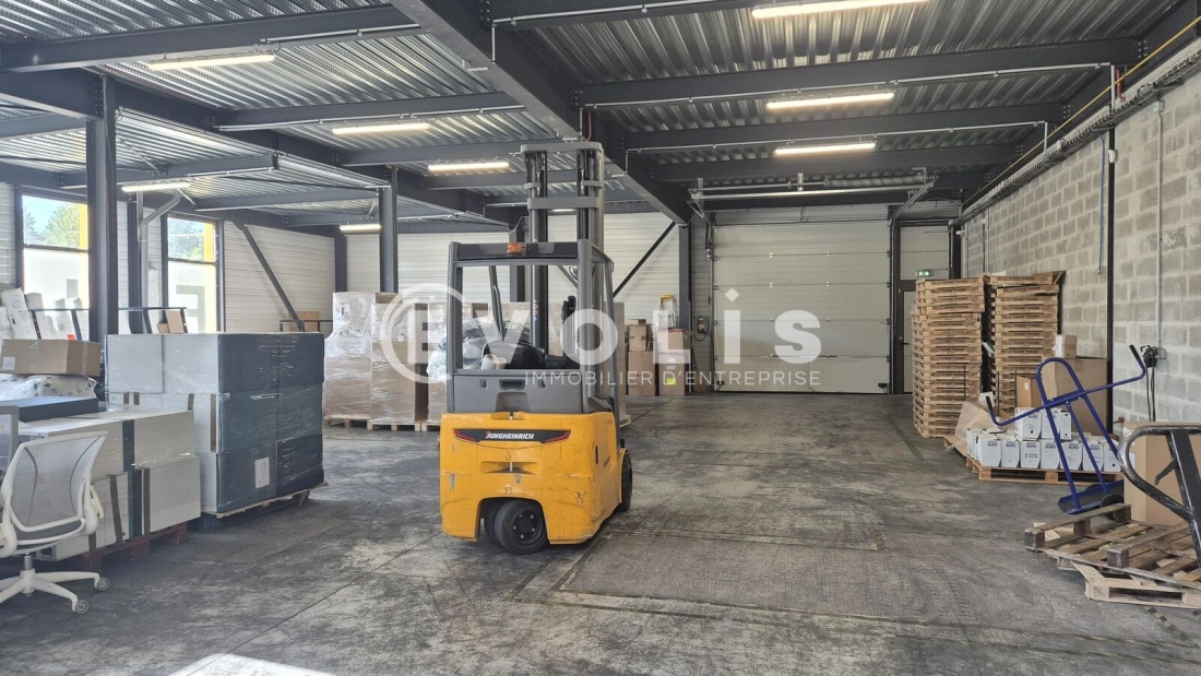 Photo 3 – location Entrepôts / activités	TREMBLAY EN FRANCE (93290)