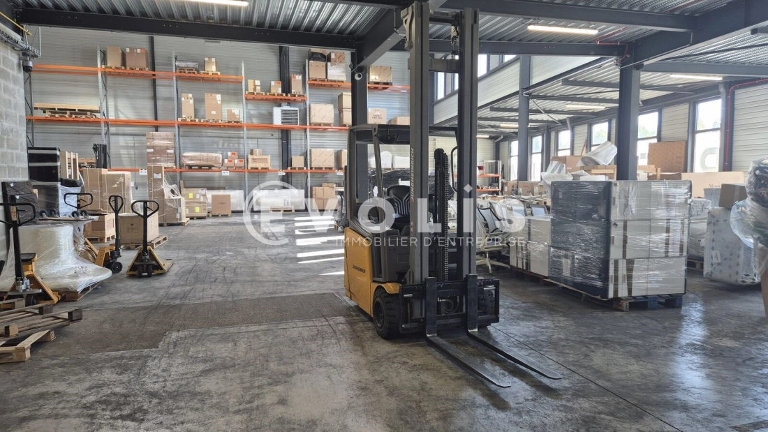 Photo 4 – location Entrepôts / activités	TREMBLAY EN FRANCE (93290)