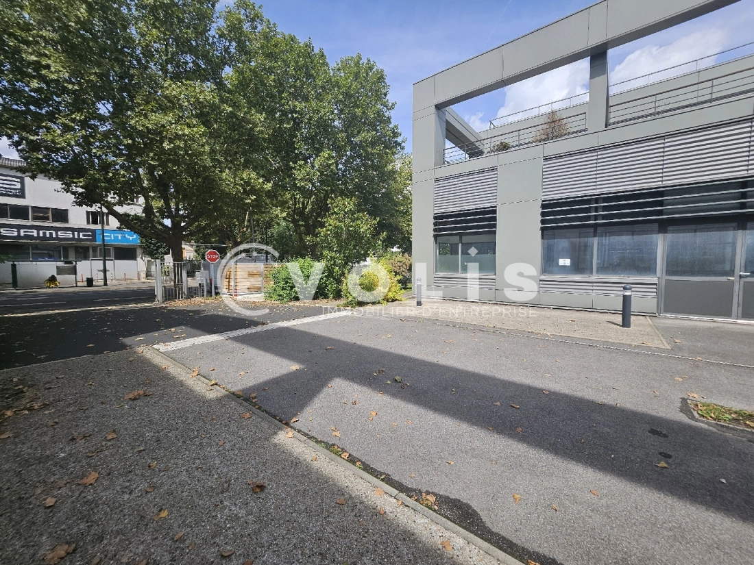 Photo 12 – location bureaux	BAGNEUX (92220)