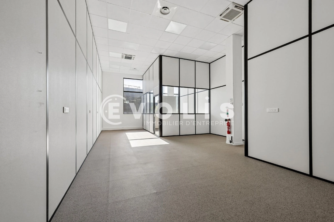 Photo 7 – location Entrepôts / activités	BAGNEUX (92220)