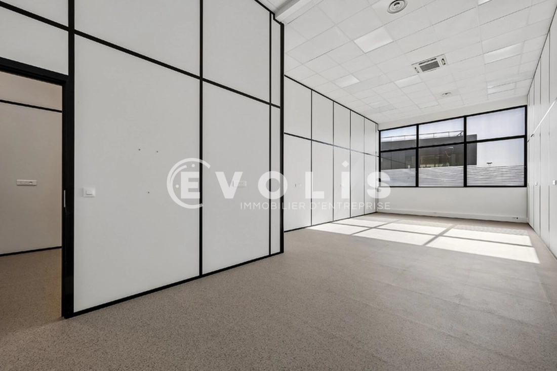 Photo 6 – location Entrepôts / activités	BAGNEUX (92220)