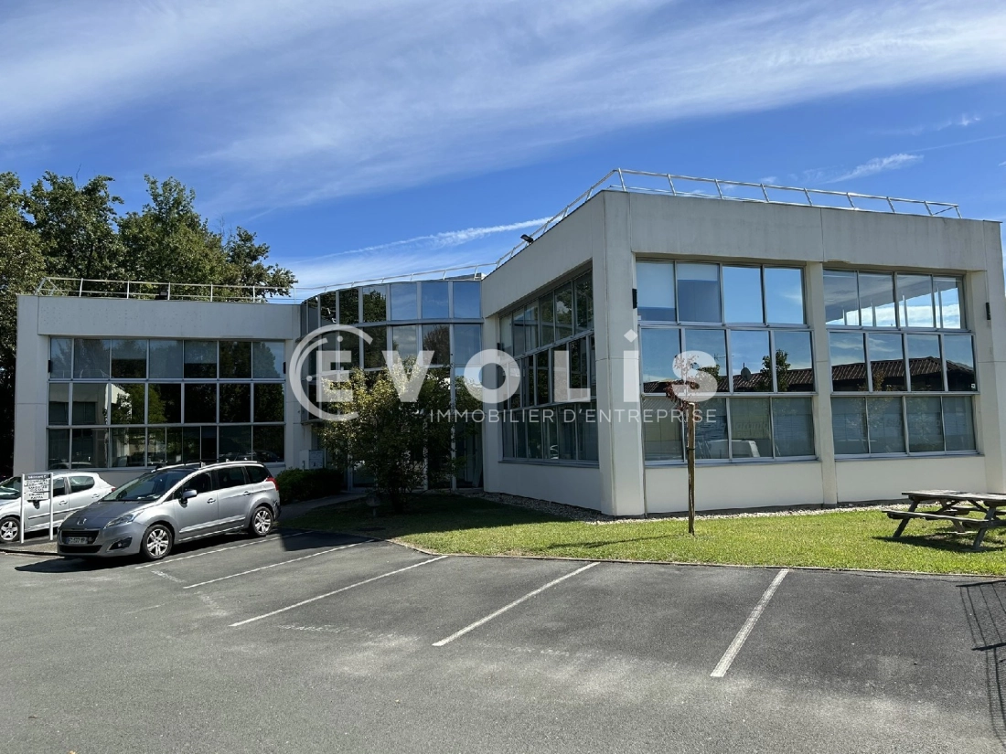Photo 2 – location bureaux	MERIGNAC (33700)