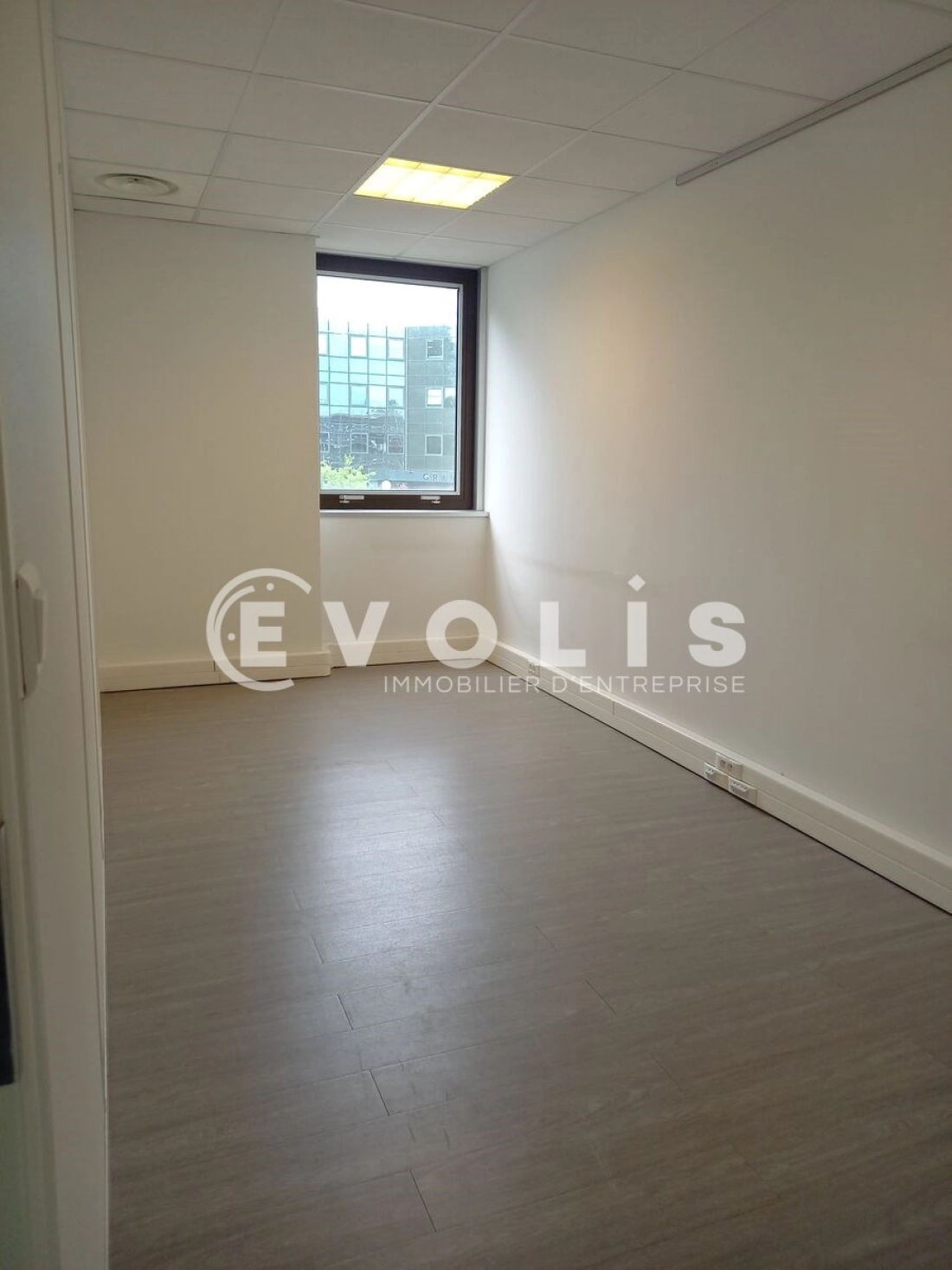 Photo 2 – location bureaux	BRUGES (33520)