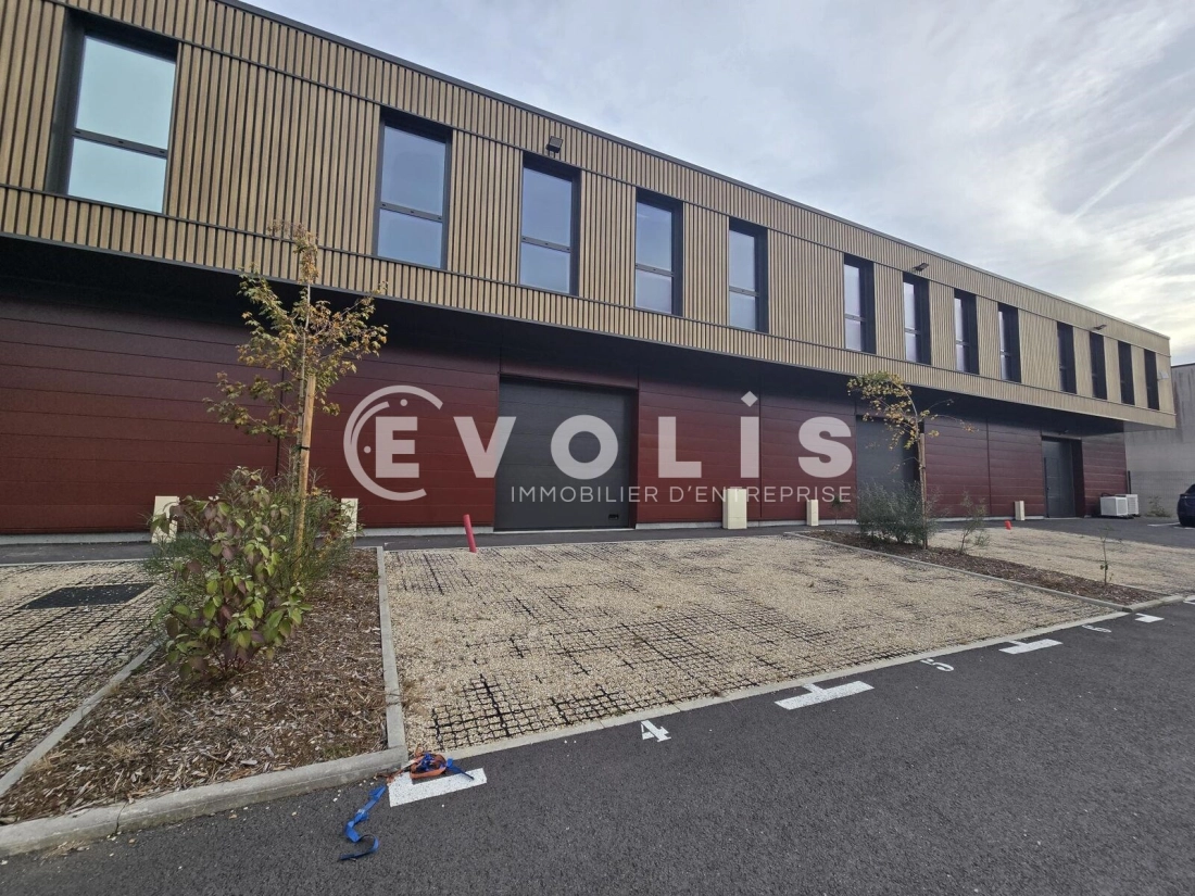 Photo 3 – vente Entrepôts / activités	MARCOUSSIS (91460)