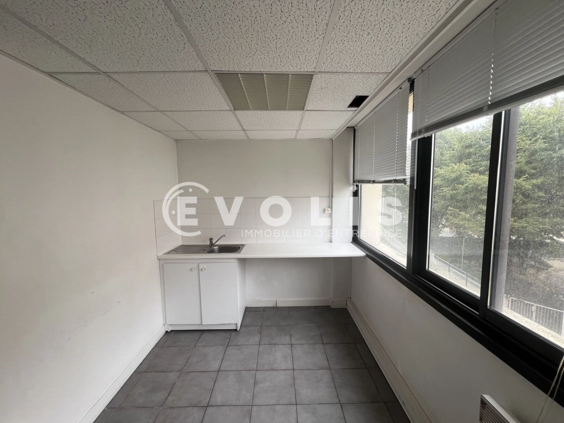 Photo 9 – location bureaux	JOINVILLE LE PONT (94340)