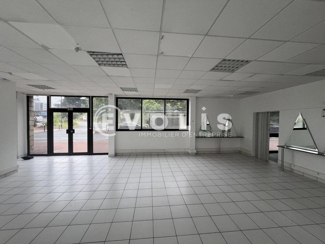Photo 1 – location bureaux	JOINVILLE LE PONT (94340)