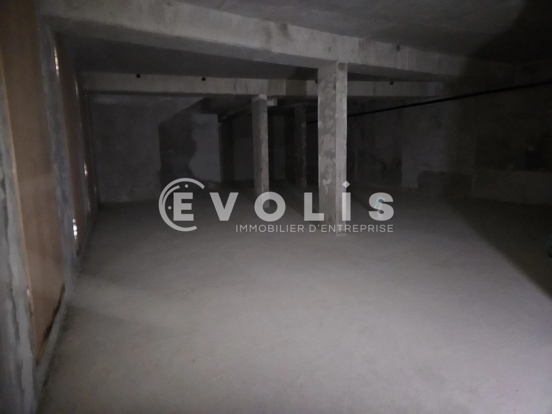 Photo 2 – location Entrepôts / activités	VANVES (92170)