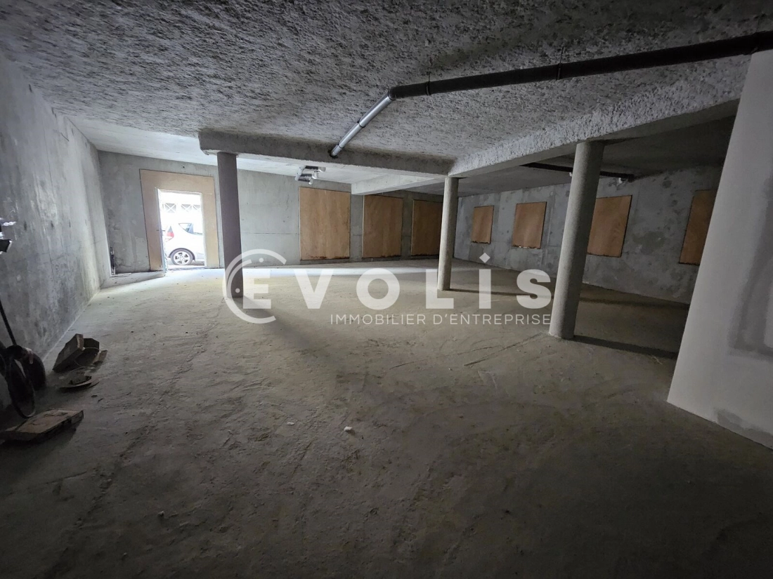 Photo 9 – location Entrepôts / activités	VANVES (92170)