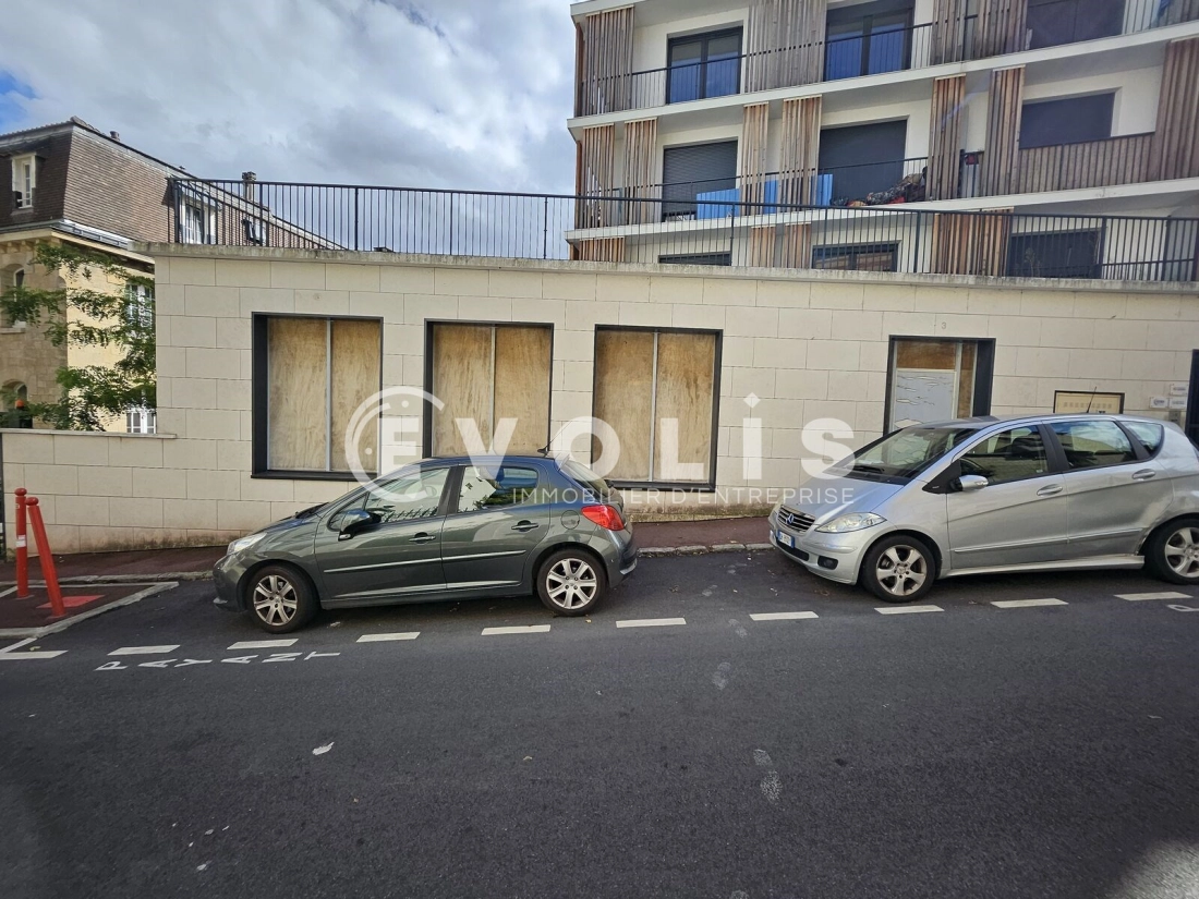 Photo 12 – location Entrepôts / activités	VANVES (92170)