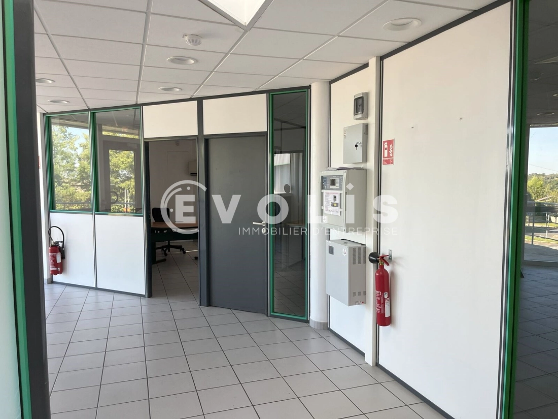 Photo 10 – location Entrepôts / activités	JASSANS RIOTTIER (01480)