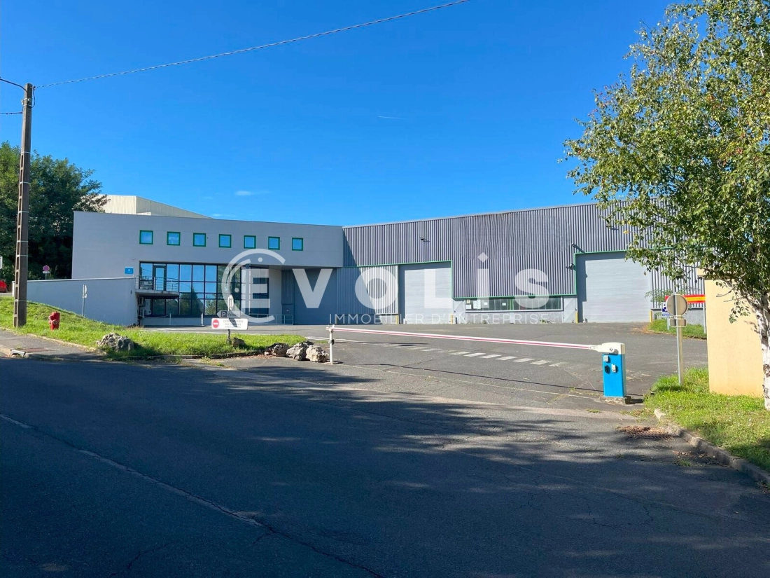 Photo 2 – location Entrepôts / activités	JASSANS RIOTTIER (01480)