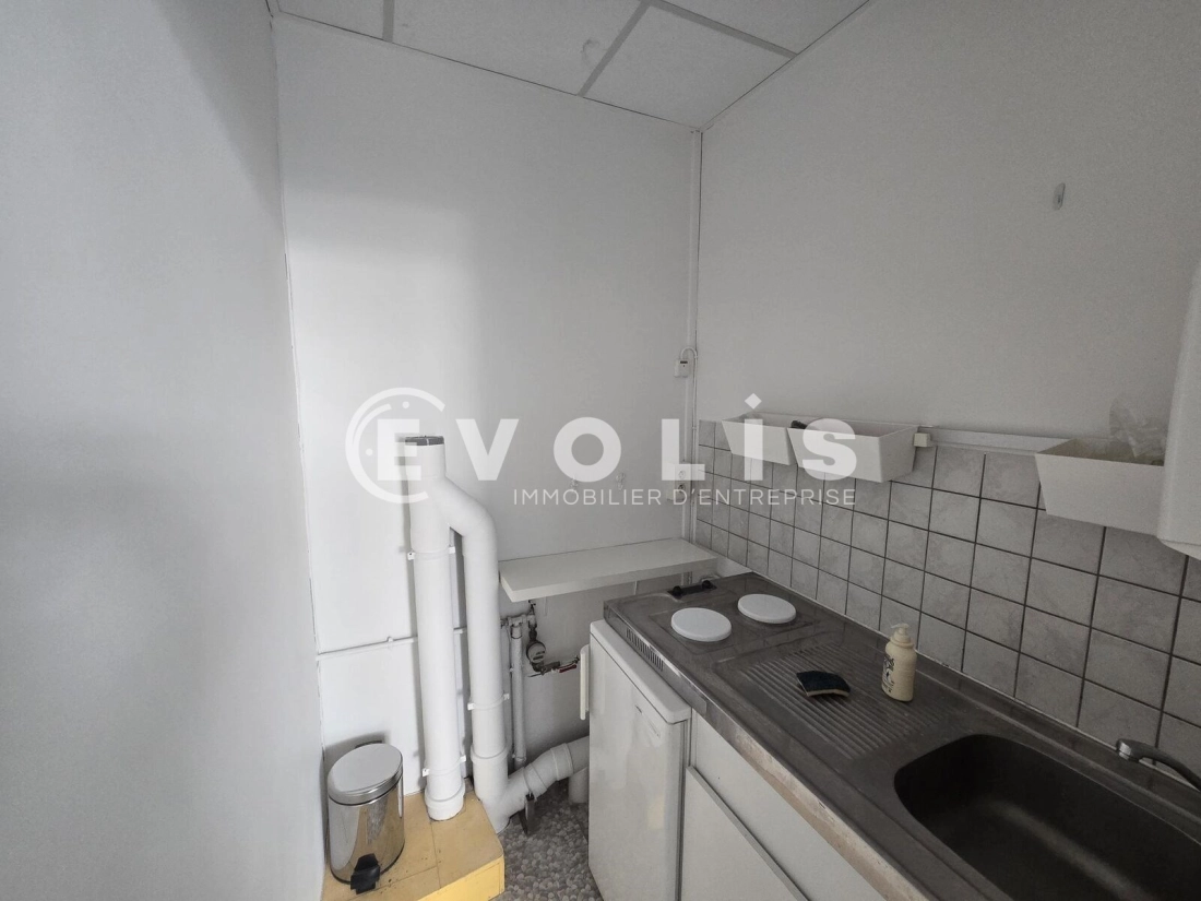 Photo 2 – location bureaux	VERRIERES LE BUISSON (91370)