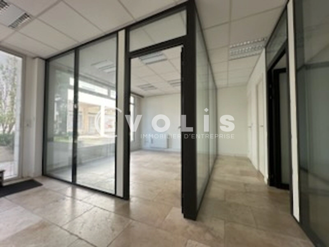 Photo 7 – location bureaux	VERRIERES LE BUISSON (91370)
