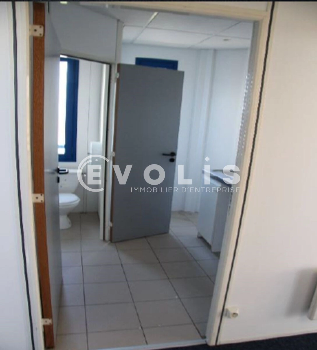 Photo 9 – location Entrepôts / activités	MARCOUSSIS (91460)