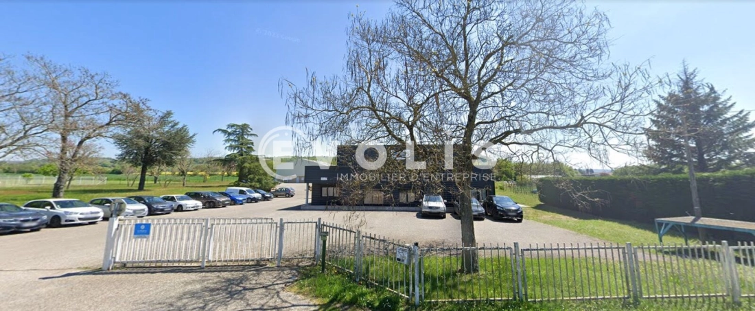 Photo 1 – vente Entrepôts / activités	BEAUVOIR DE MARC (38440)