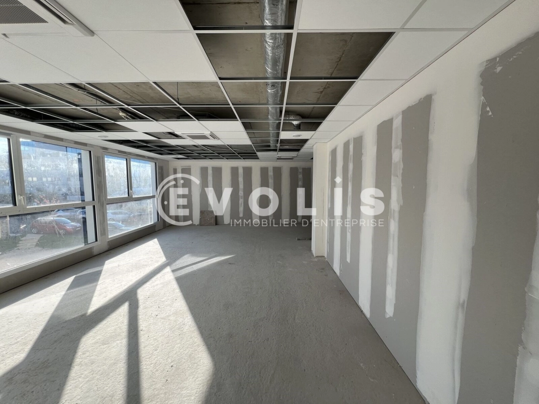Photo 10 – location Entrepôts / activités	BRY SUR MARNE (94360)