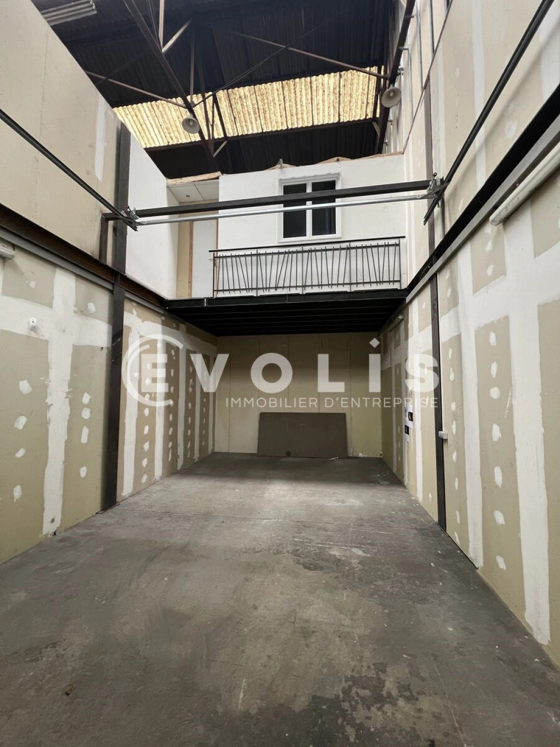 Photo 7 – location Entrepôts / activités	FEYZIN (69320)